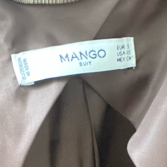 Blazer - Picture 3 of 4